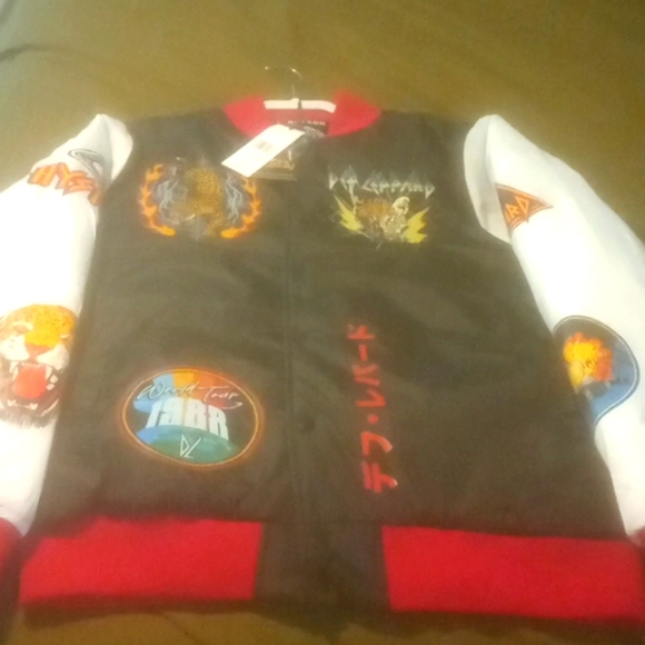 Jacket - Picture 3 of 4